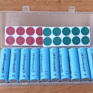 Blistr 10 ks EVE INR18650-35V – krabička s články a izolačními kroužky