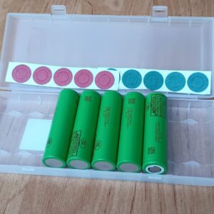 Blistr 5 ks LG INR18650-MJ1 – krabička s články a izolačními kroužky